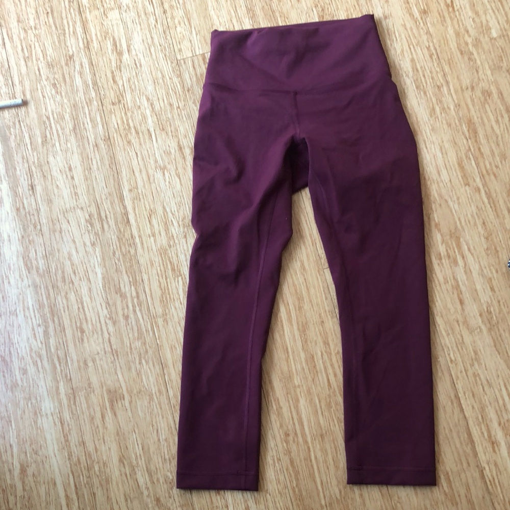 Lululemon wunder train high-rise crop 21 inch size 4 red merlot